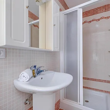 Cava De La Vida By Aguilarent *